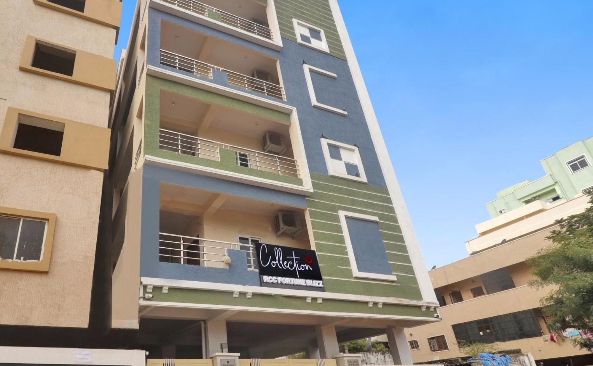 Super Townhouse Rcc Blizz Hotel Kondapur  Kültér fotó